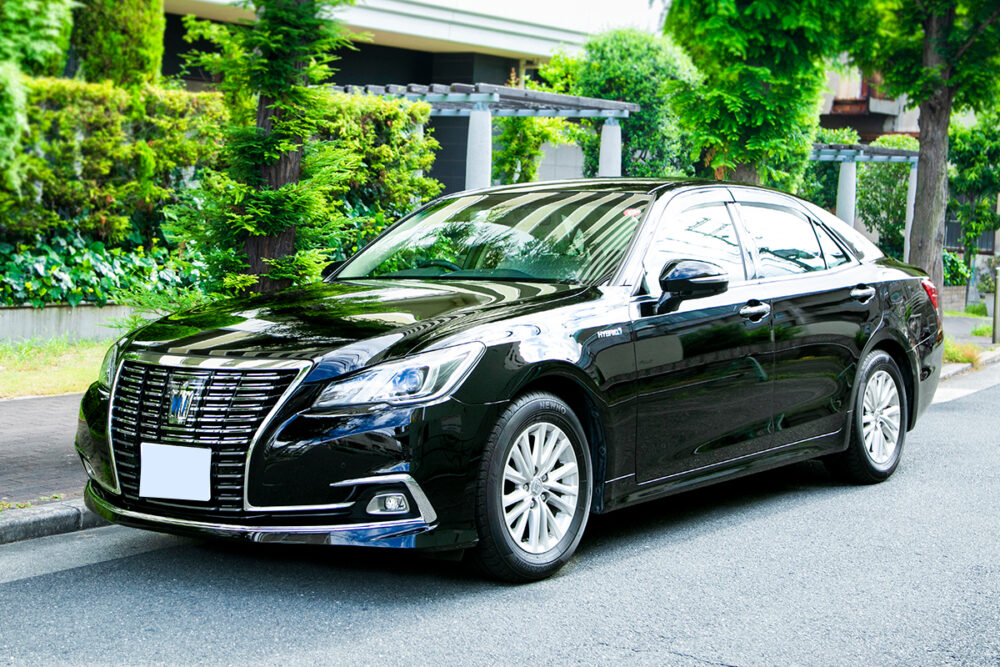 Kens Osaka Taxi luxury sedan taxi image