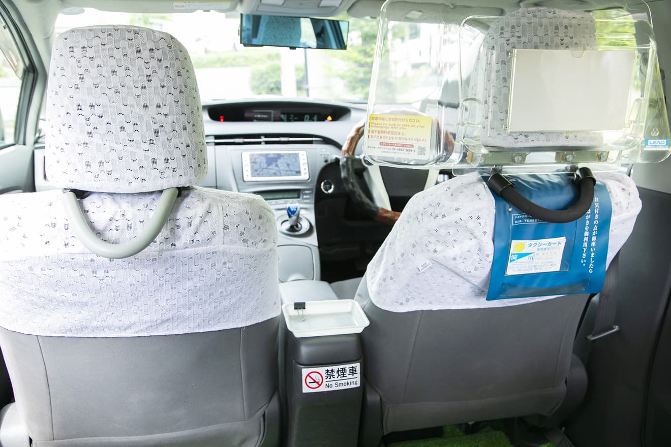 Kens Osaka Taxi standard sedan taxi prius image