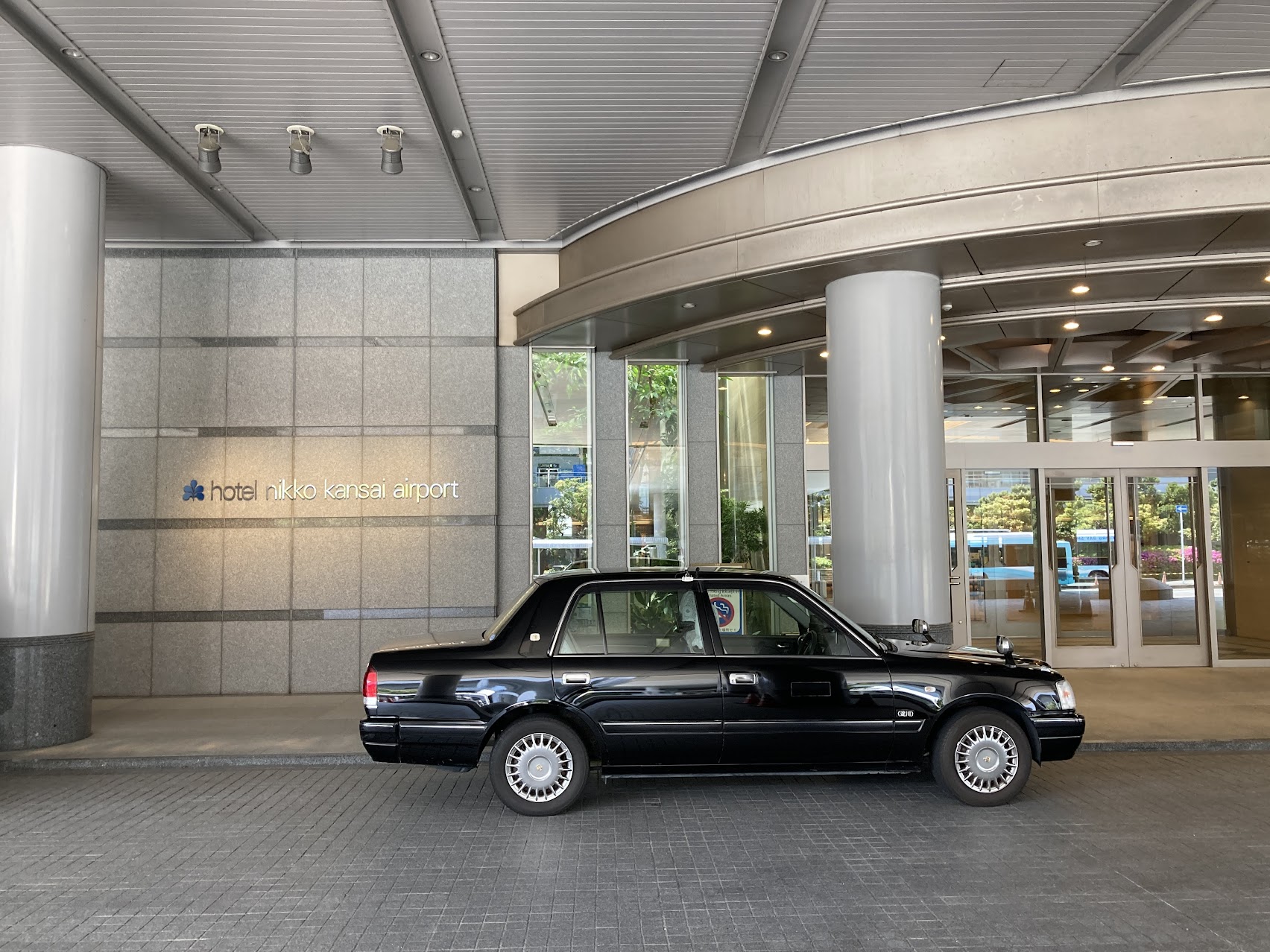 Access from Kansai airport to Osaka by private transfer